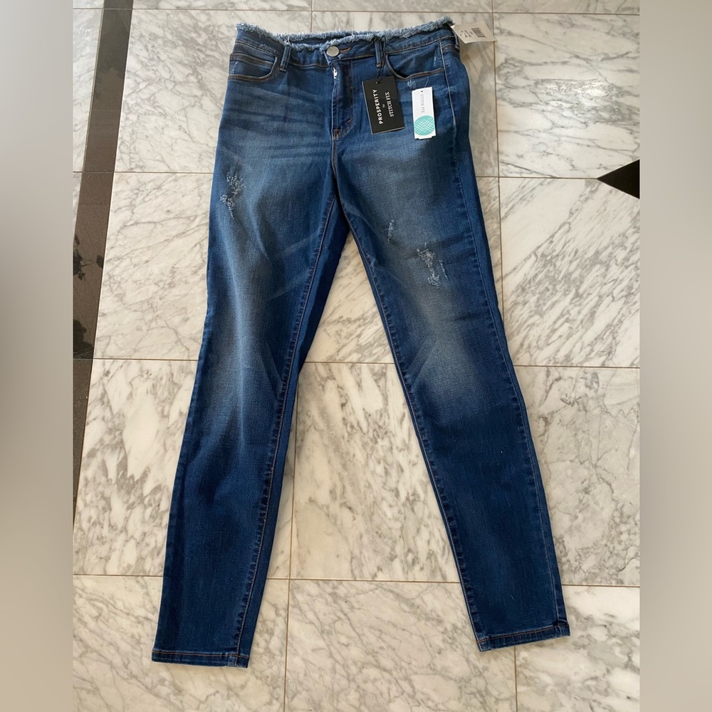 Stitch Fix Frayed waist Jeans. New With Tags